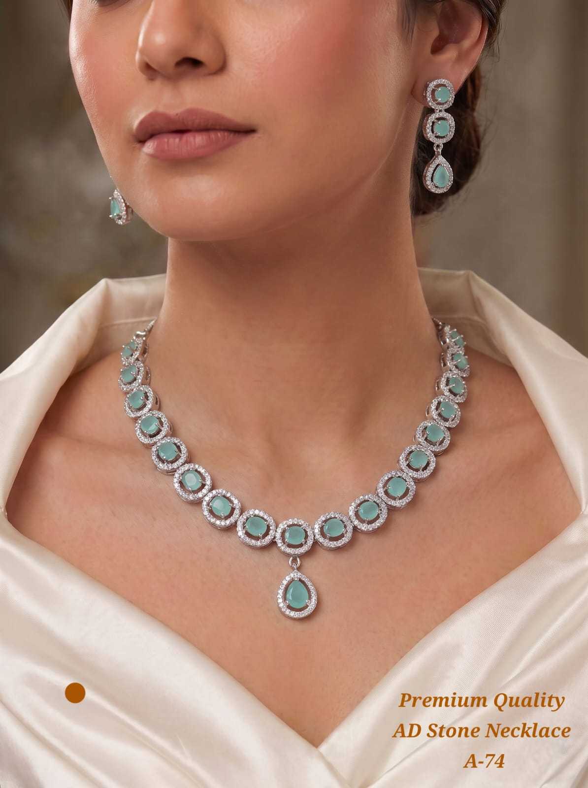 Ishita Halo Teardrop Necklace Set 1 Ishita Halo Teardrop Necklace Set