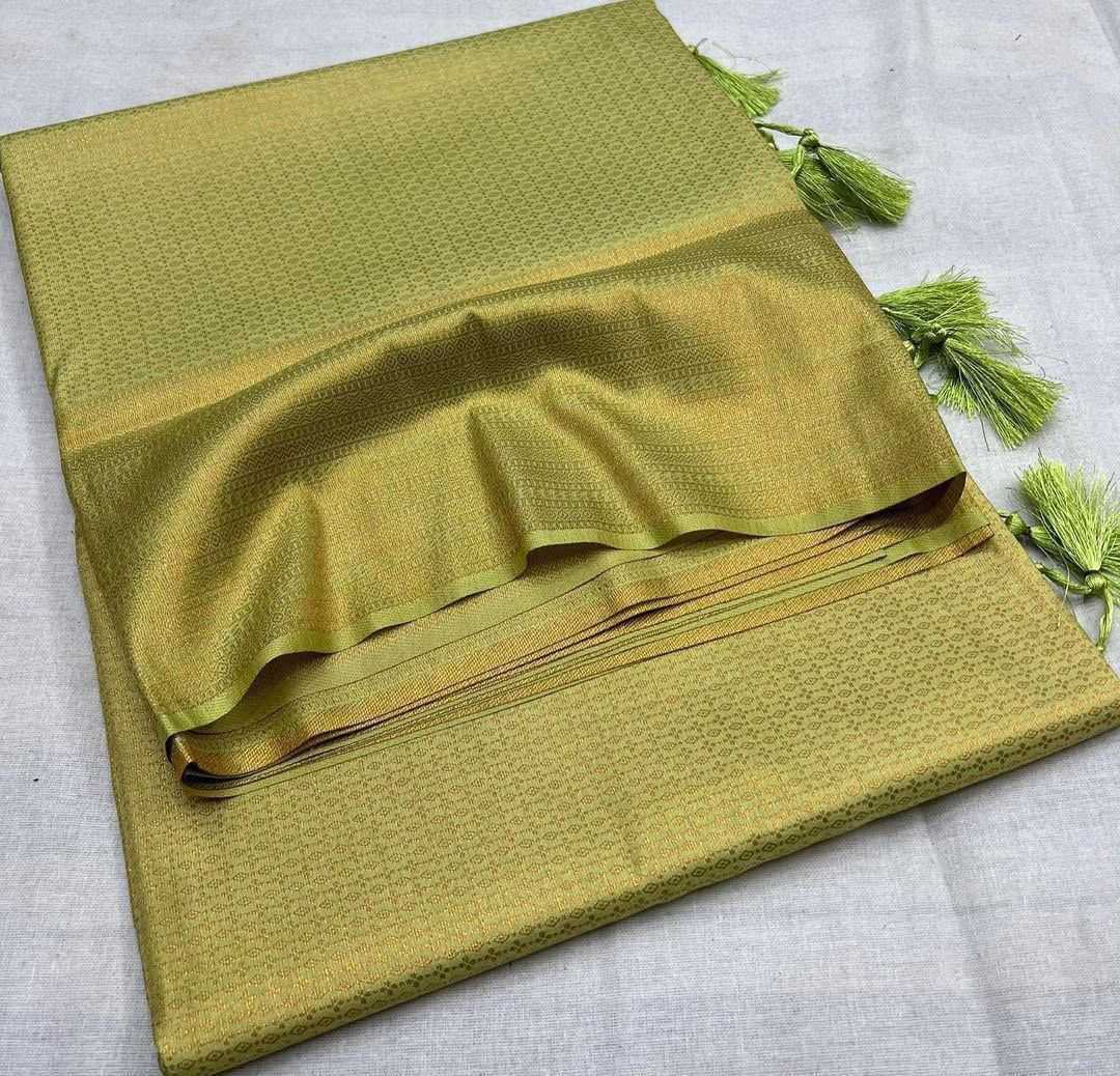 Traditional Silk Saree 3 Traditional Silk Saree - Image 3